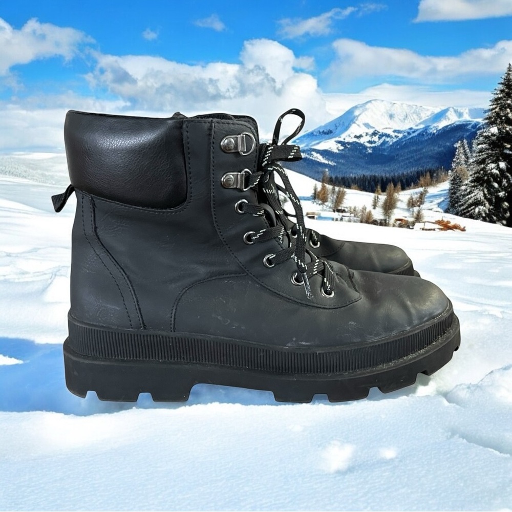 H&M women’s Exploring Essentials Winters Ankle Boot Leather Black size 6.5